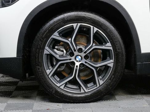Used 2021 BMW X1 sDrive28i w/ Premium Package image 5