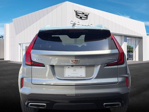 Used 2024 Cadillac XT4 Premium Luxury AWD/4WD image 3