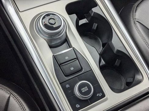 Used 2023 Ford Explorer XLT w/ Equipment Group 202A image 12