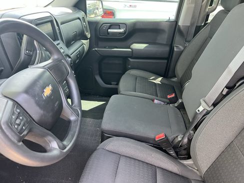 Used 2023 Chevrolet Silverado 1500 Custom AWD/4WD image 11