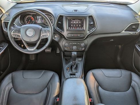 Certified 2020 Jeep Cherokee Latitude Lux w/ Comfort/Convenience Group image 12