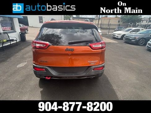 Used 2015 Jeep Cherokee Trailhawk w/ Comfort/Convenience Group AWD/4WD image 5