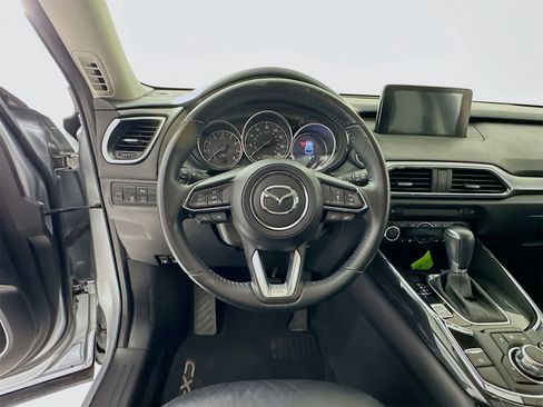 Used 2018 MAZDA CX-9 Touring w/ Touring Premium Package image 12