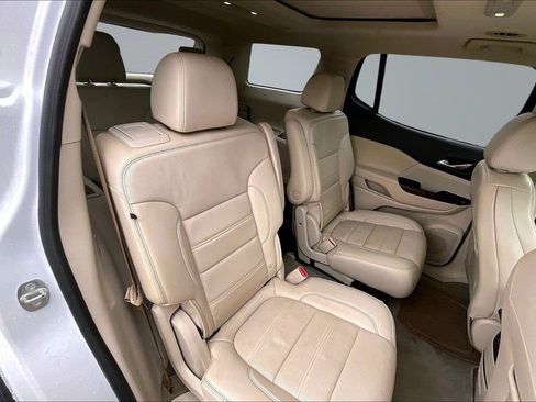 Used 2023 GMC Acadia Denali w/ Denali Technology Package AWD/4WD image 27