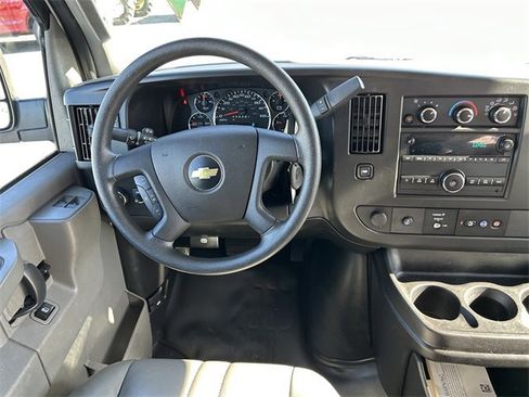 Used 2020 Chevrolet Express 3500 LS w/ Chrome Appearance Package image 14