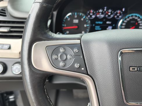 Used 2018 GMC Yukon Denali w/ Denali Ultimate Package AWD/4WD image 16