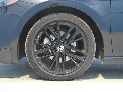 Used 2025 Toyota Camry SE image 25