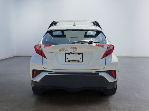 Used 2021 Toyota C-HR LE FWD image 4