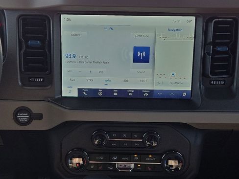 Used 2024 Ford Bronco Wildtrak image 12