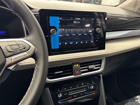 New 2025 Volkswagen Taos SE image 25
