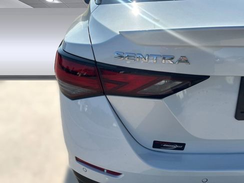 New 2025 Nissan Sentra SR image 13