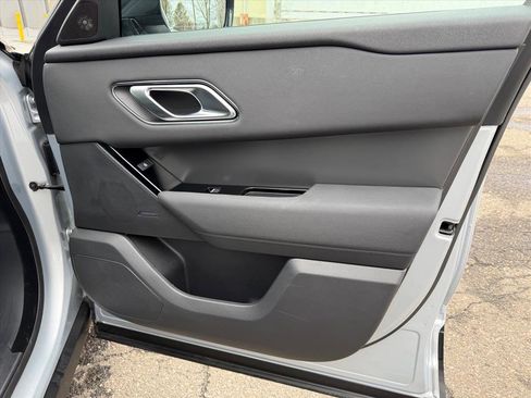 Used 2025 Land Rover Range Rover Velar Dynamic SE image 22