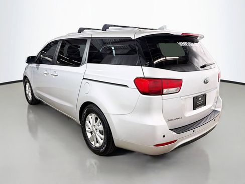 Used 2015 Kia Sedona LX w/ LX Convenience Package FWD image 7