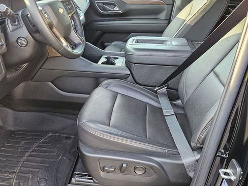 Used 2024 Chevrolet Suburban High Country AWD/4WD image 9