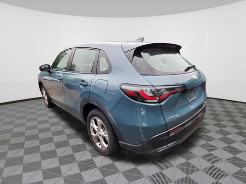 Certified 2023 Honda HR-V LX image 3