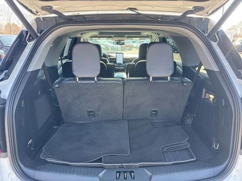 Certified 2023 Ford Explorer Limited w/ Limited Technology Package image 5