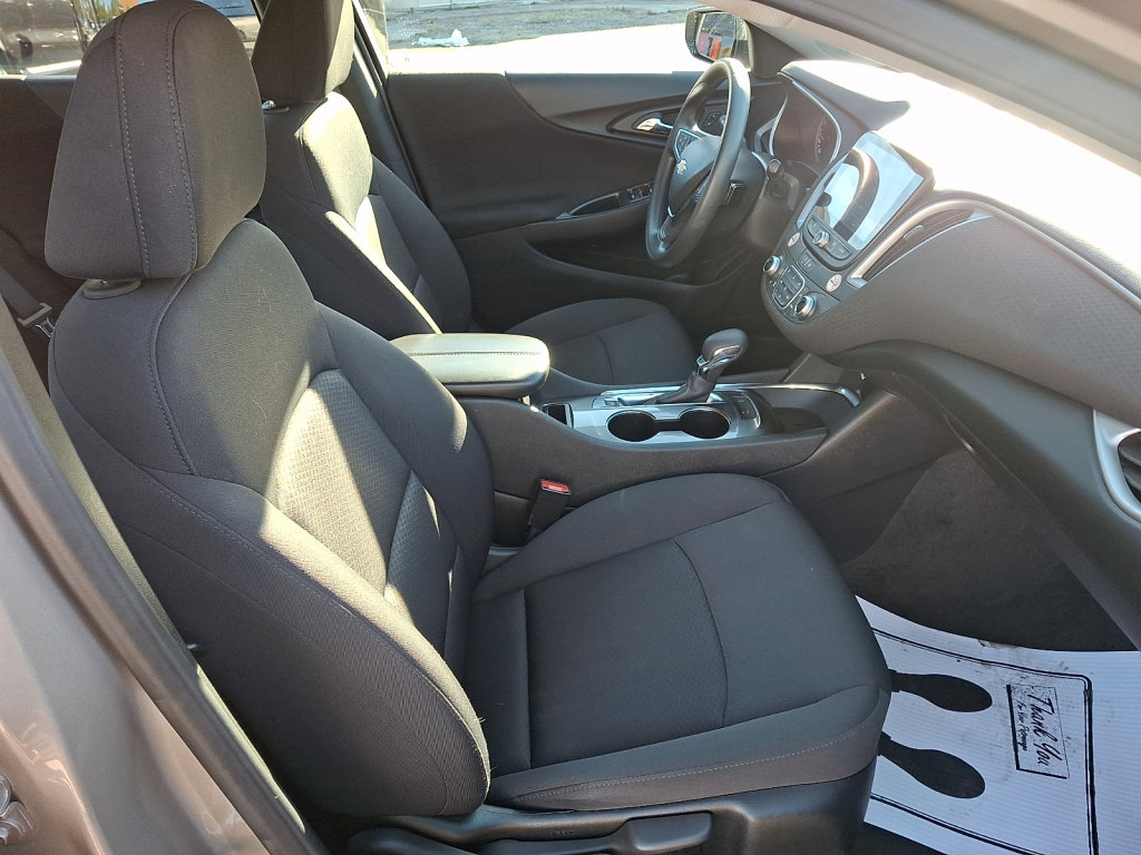 Used 2025 Chevrolet Malibu LT FWD image 11