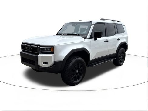 Used 2024 Toyota Land Cruiser image 7