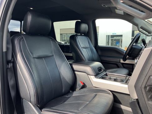 Used 2020 Ford F350 Lariat w/ Chrome Package image 36