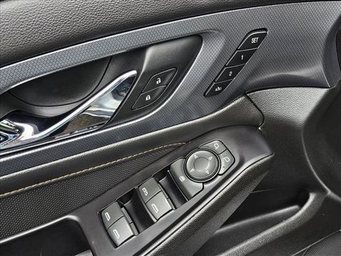 Used 2019 Chevrolet Traverse Premier w/ LPO, Blackout Package image 20