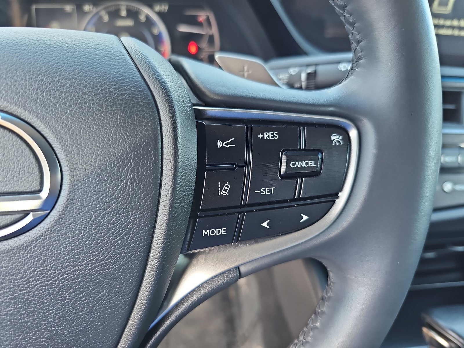 Used 2022 Lexus ES 350 w/ Accessory Package FWD image 17