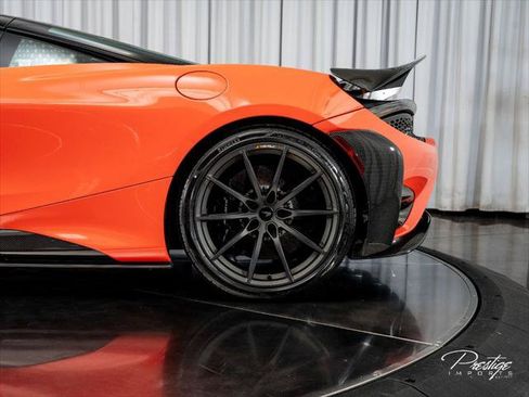 Used 2021 McLaren 765LT RWD image 22