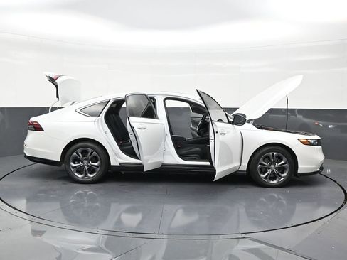 Used 2025 Honda Accord EX-L image 30