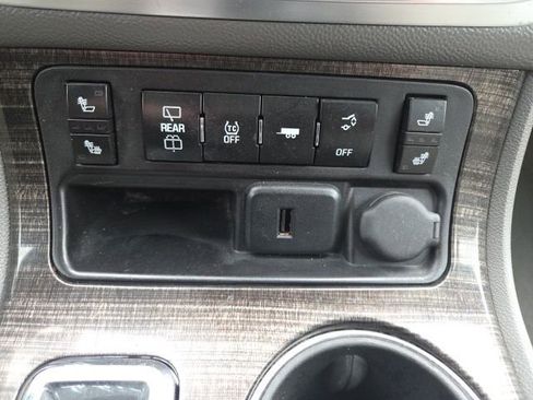 Used 2015 GMC Acadia SLT image 23