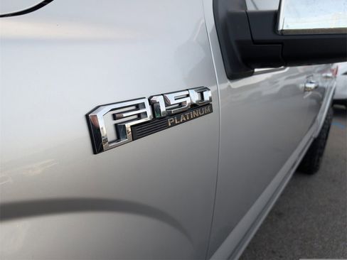 Used 2019 Ford F150 Platinum w/ Equipment Group 701A Luxury image 10