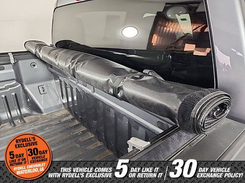 Used 2022 Chevrolet Colorado W/T w/ Custom Special Edition image 14