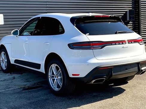 Certified 2026 Porsche Macan image 3