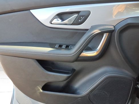 Used 2025 Chevrolet Blazer LT image 17