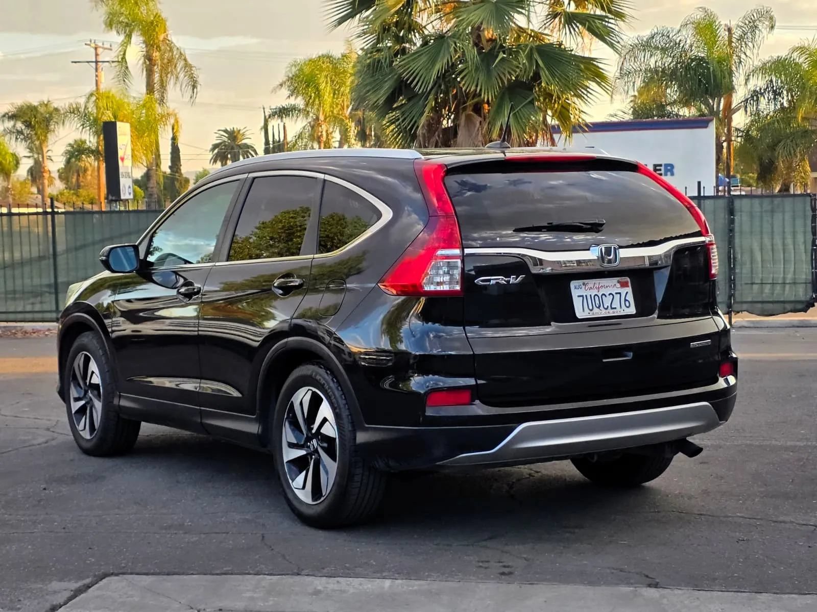 Used 2016 Honda CR-V Touring image 3