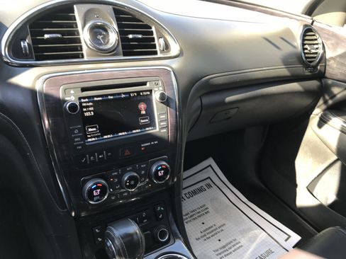 Used 2017 Buick Enclave Leather image 16