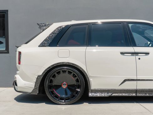 Used 2026 Rolls-Royce Cullinan AWD/4WD image 46