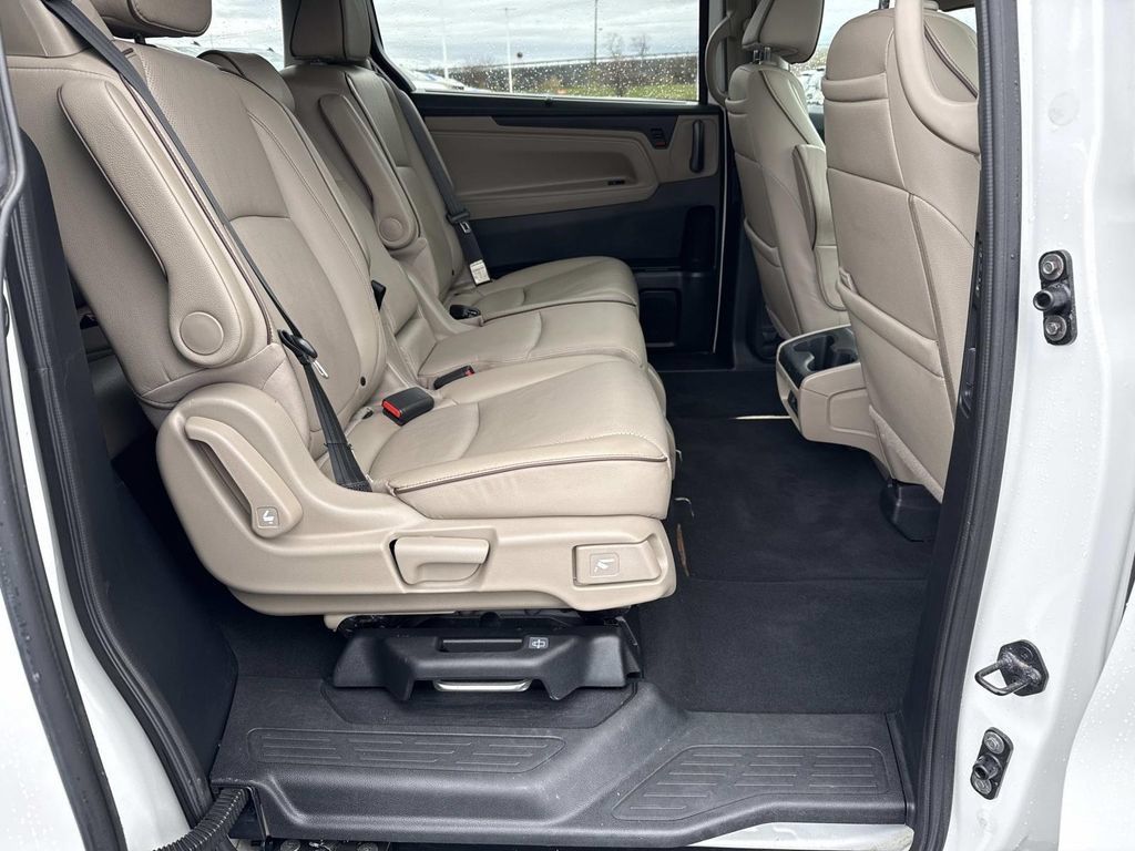 Used 2023 Honda Odyssey Elite image 21