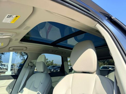 Certified 2023 Volvo XC60 B5 Plus w/ Climate Package image 12