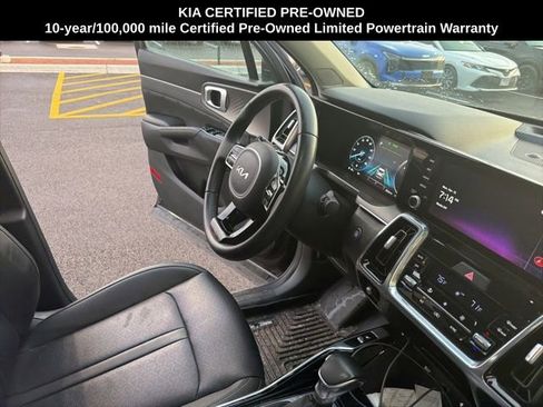 Used 2023 Kia Sorento SX image 8