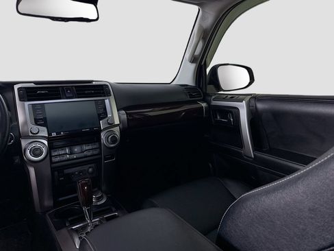 Used 2024 Toyota 4Runner Limited AWD/4WD image 17
