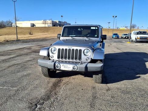 Used 2018 Jeep Wrangler Unlimited Sahara image 42