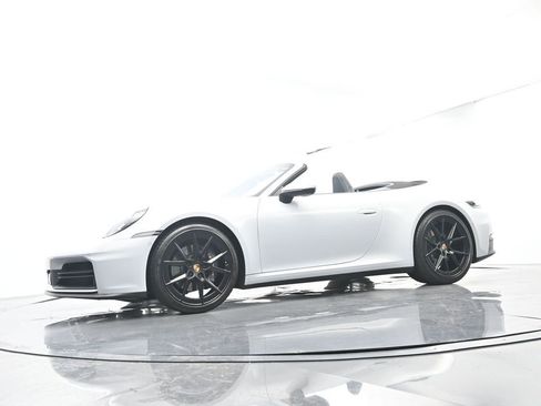 Certified 2025 Porsche 911 Carrera RWD image 55