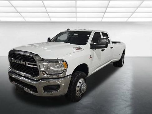 Used 2024 RAM 3500 Tradesman w/ Towing Technology Group image 9