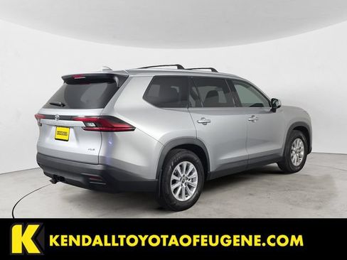 Certified 2025 Toyota Grand Highlander AWD image 5