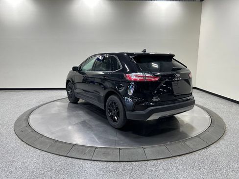 Certified 2024 Ford Edge SEL w/ Convenience Package AWD/4WD image 9