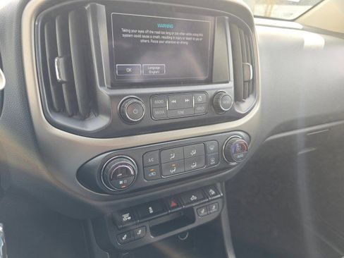 Used 2017 Chevrolet Colorado Z71 AWD/4WD image 33