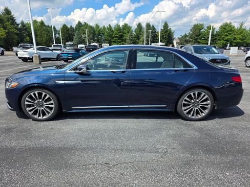 Used 2017 Lincoln Continental Reserve w/ Climate Package AWD/4WD image 2
