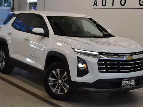 Used 2025 Chevrolet Equinox LT AWD/4WD image 1