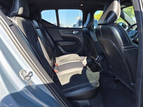 Used 2020 Volvo XC40 T5 R-Design AWD/4WD image 30