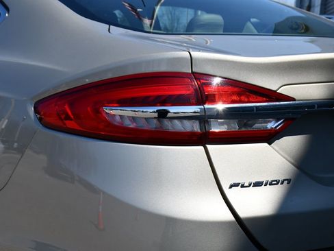 Used 2018 Ford Fusion SE w/ Equipment Group 602A image 37