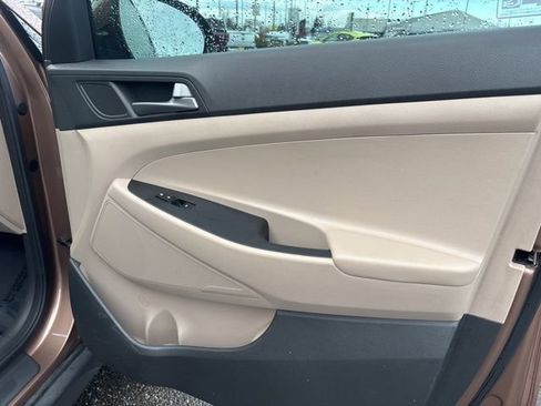 Used 2016 Hyundai Tucson SE w/ Option Group 02 image 12